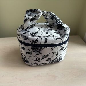 Sale! New Floral Design Traincase
